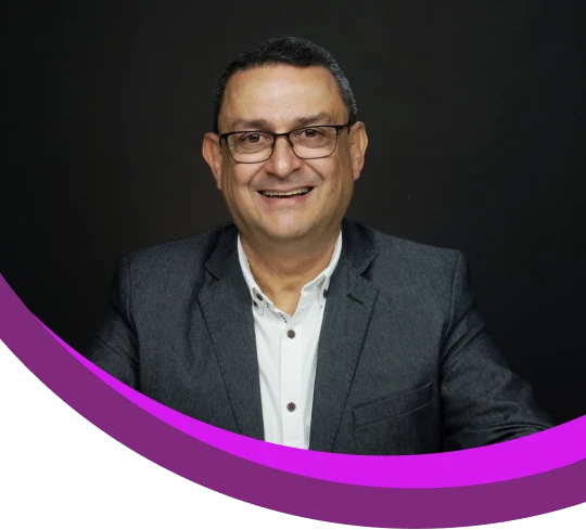 foto do professor rafael sommerfeld que ministra o curso sobre consultoria de rh
